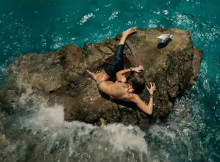 The Shallows Trailer
