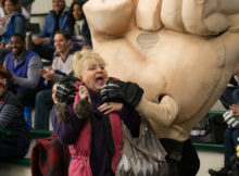Mascots (2016)