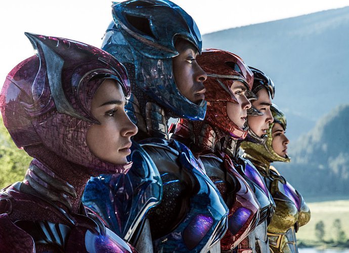 power-rangers-see-faces-behind-the-masks