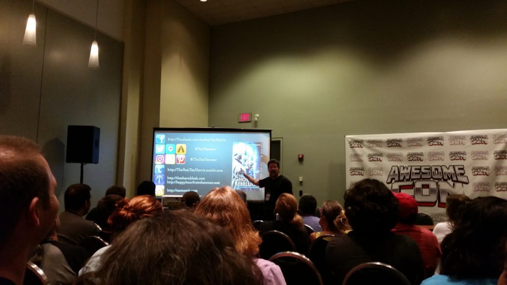 awesome con the big score panel