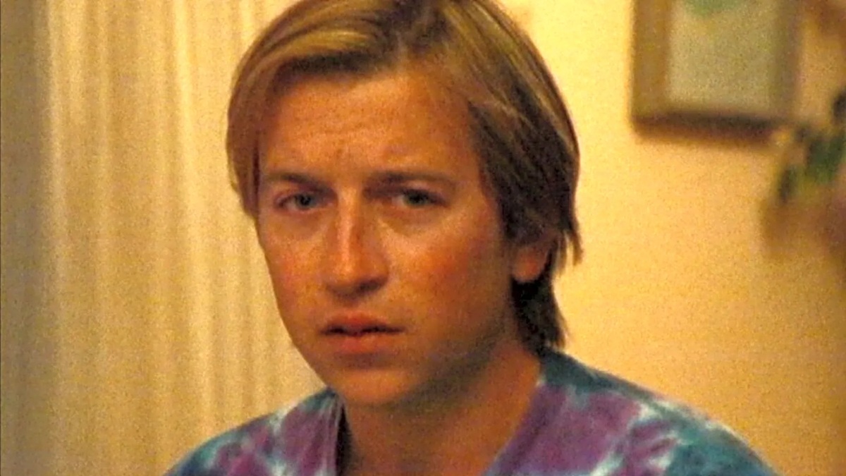 Skyler Gisondo plays Dan Plum, later referred to as Decoy Dan.